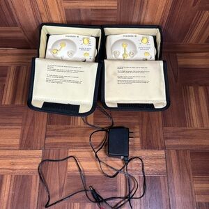 COPY - Lot Of 2 Medela Pump in style advanced breast pump